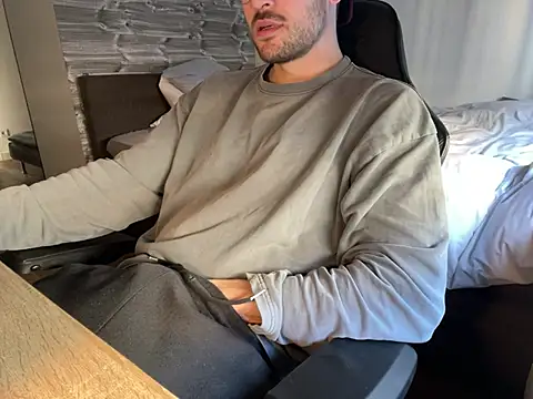 Snapshot of taallguyy_196 chatting on 03-20-25, 10:54 taallguyy 196 online show from 03-20-25, 10:54