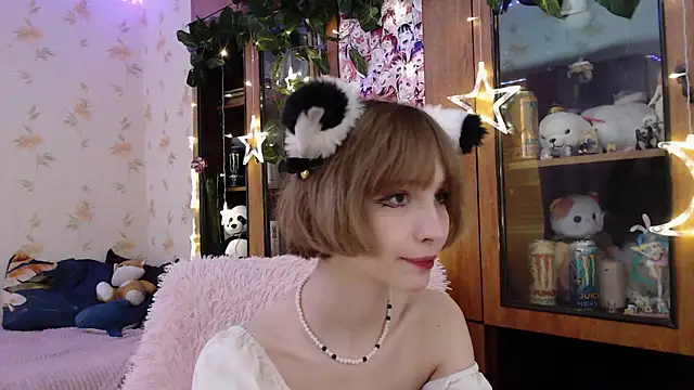 cloudgirrl online show from 03-02-25, 01:15