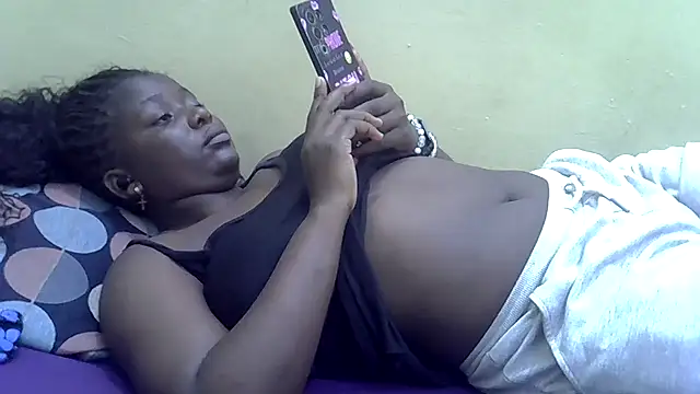 Snapshot of Harrisamor chatting on 10-16-25, 06:47 Harrisamor online show from 10-16-25, 06:47