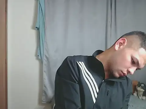 MarceloMilk online show from 03-23-25, 03:54