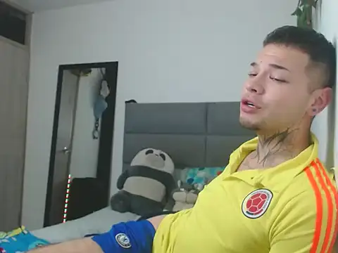 MarceloMilk online show from 10-03-25, 04:53