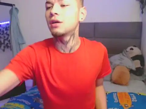 MarceloMilk online show from 10-15-25, 04:45