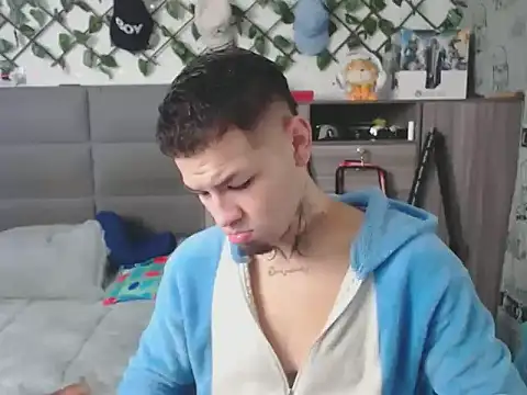 MarceloMilk online show from 10-27-25, 10:25