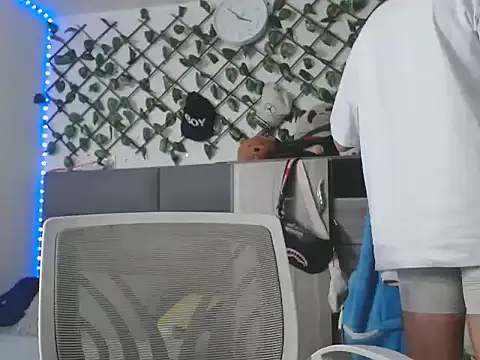 MarceloMilk online show from 11-01-25, 02:13