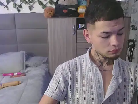 MarceloMilk online show from 11-04-25, 04:55