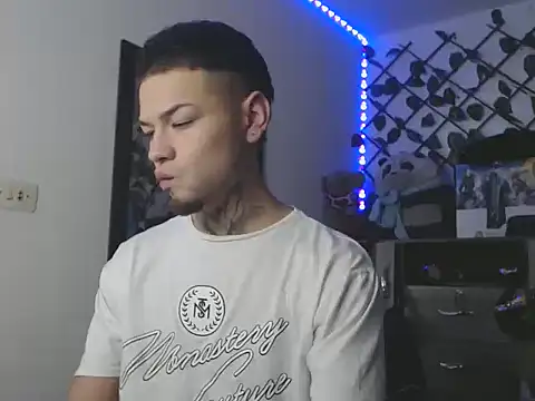 MarceloMilk online show from 11-08-25, 04:56