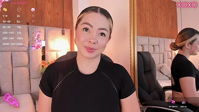 Snapshot of Saori_newman chatting on 11-04-25, 12:04 Saori newman online show from 11-04-25, 12:04