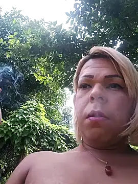 blondebitchlitle online show from 10-23-25, 03:00