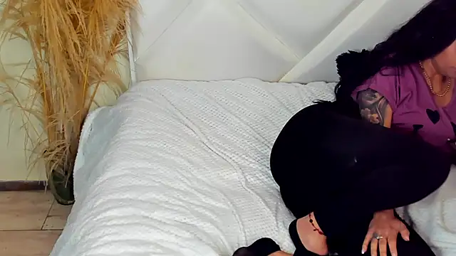 ScarlethNatasha online show from 10-02-25, 04:41