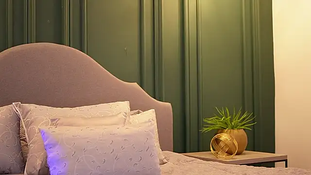 ArwenMuse online show from 11-12-25, 09:47