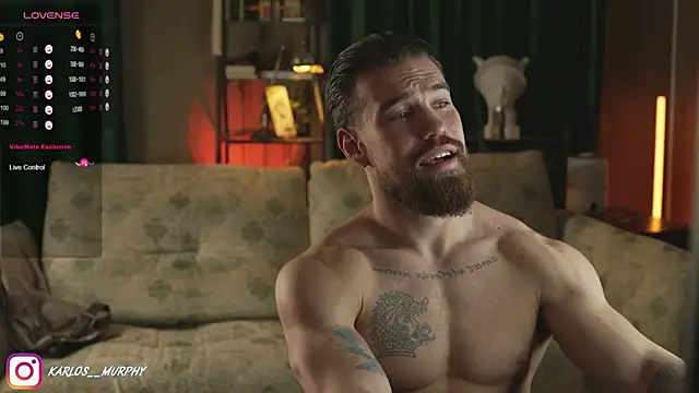 Snapshot of Karlos_Ripped_ chatting on 12-12-24, 11:40 Karlos Ripped online show from 12-12-24, 11:40