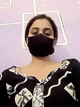 magicmoment00786 online show from 10-25-25, 05:30