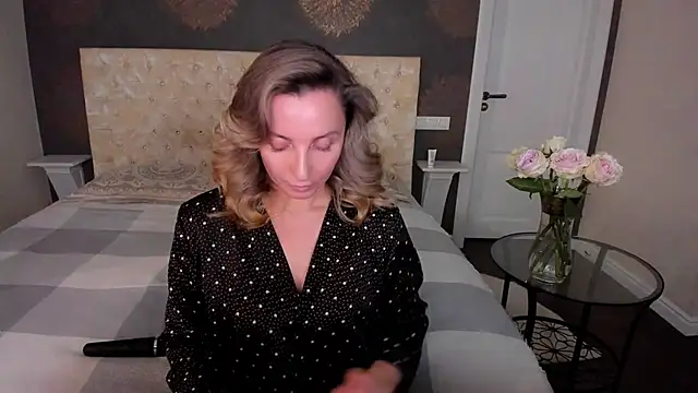 AllisonWilliams online show from 10-15-25, 05:13