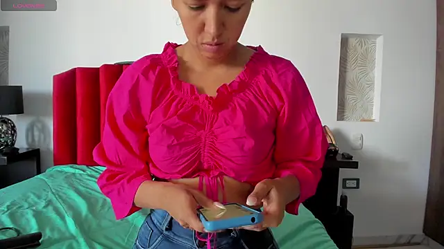 Violeta Roa online show from 02-01-25, 01:09