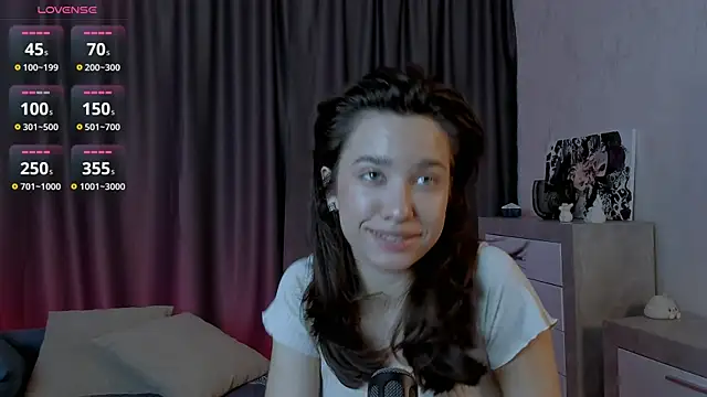 EmeliaReaper online show from 10-30-25, 07:36