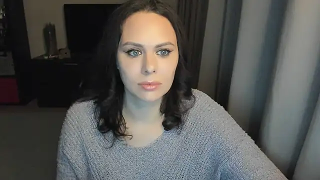 Snapshot of MollyCheiz chatting on 10-26-25, 02:23 MollyCheiz online show from 10-26-25, 02:23