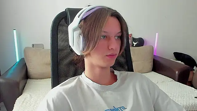 Ostin meow online show from 02-03-26, 09:47