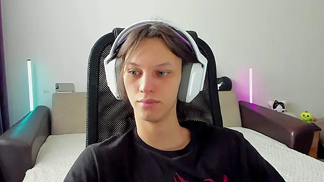 Ostin meow online show from 02-14-26, 07:38