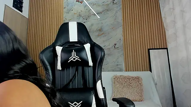 Any topless online show from 03-04-26, 11:16