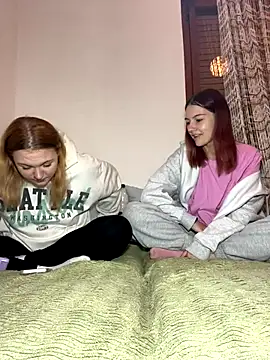 ella grays online show from 10-20-25, 06:08