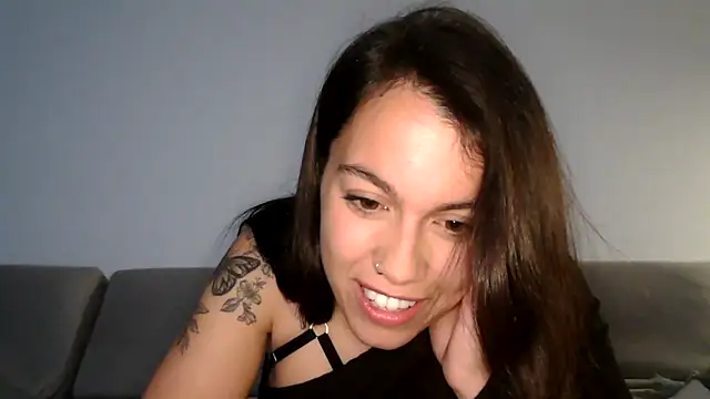 Snapshot of AmaraBella69 chatting on 12-11-24, 10:27 AmaraBella69 online show from 12-11-24, 10:27