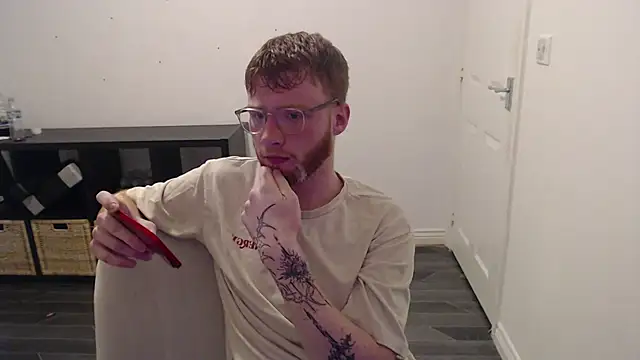 Snapshot of PrettyGinger chatting on 12-04-24, 04:49 PrettyGinger online show from 12-04-24, 04:49