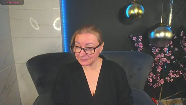 AlexandraKind online show from 01-12-25, 04:50