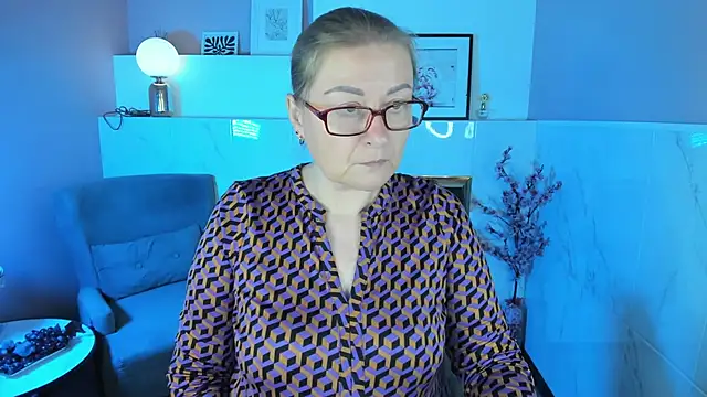 AlexandraKind online show from 11-03-25, 08:32