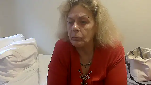 Snapshot of housewife_shantie chatting on 10-03-25, 10:23 housewife shantie online show from 10-03-25, 10:23