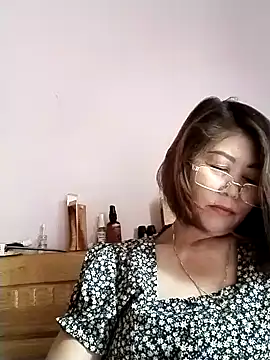 Baby-tits2024 online show from 12-04-24, 08:45
