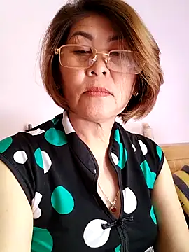 Baby-tits2024 online show from 12-25-24, 05:48