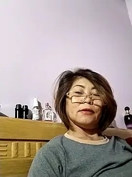 Baby-tits2024 online show from 01-12-25, 09:29