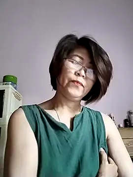 Baby-tits2024 online show from 09-25-25, 12:36