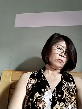 Baby-tits2024 online show from 11-05-25, 08:14