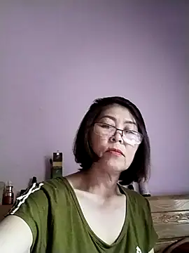 Baby-tits2024 online show from 11-19-25, 06:46