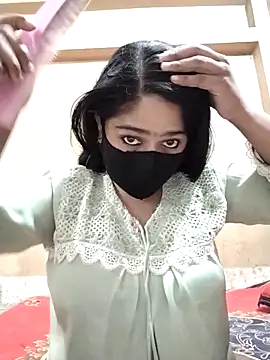 Snapshot of Magical_Girl- chatting on 01-07-26, 04:04 Magical Girl- online show from 01-07-26, 04:04