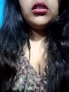 Snapshot of Love-Veronica chatting on 02-20-26, 12:27 Love-Veronica online show from 02-20-26, 12:27