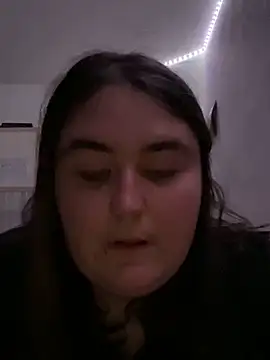 Snapshot of hotiee chatting on 03-10-25, 09:29 hotiee online show from 03-10-25, 09:29