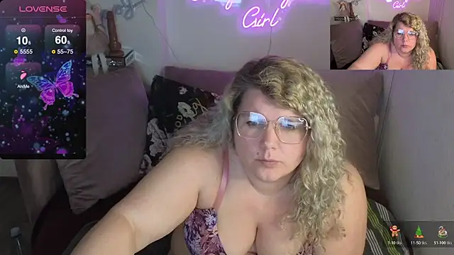 CurvyAnonymousGirl89 online show from 03-05-25, 07:27