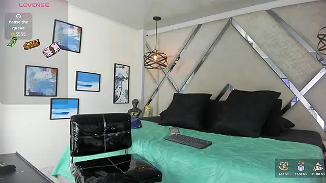 Pandora Rey2 online show from 10-10-25, 01:32