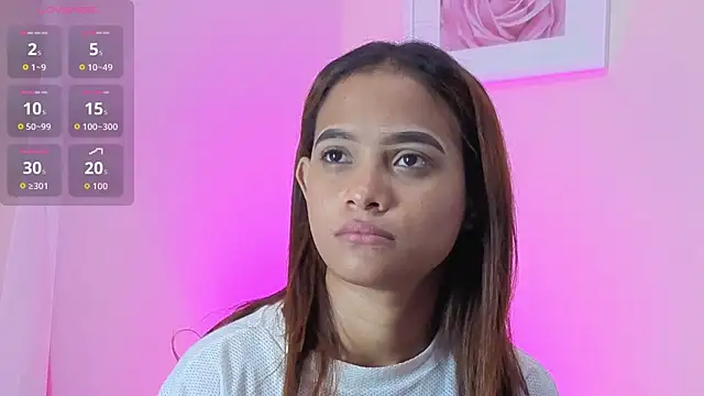 Snapshot of ZoeSmith6 chatting on 10-12-25, 01:43 ZoeSmith6 online show from 10-12-25, 01:43