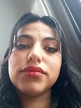 Snapshot of Naomy_veracruz_ chatting on 11-14-25, 02:16 Naomy veracruz online show from 11-14-25, 02:16