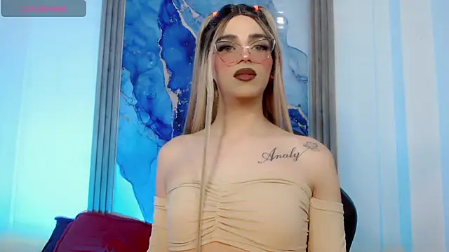 Snapshot of Alessa_mullen chatting on 10-25-25, 03:14 Alessa mullen online show from 10-25-25, 03:14