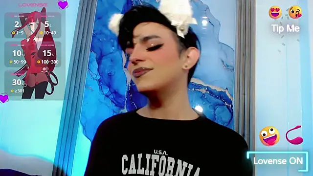 Snapshot of Alessa_mullen chatting on 11-15-25, 03:15 Alessa mullen online show from 11-15-25, 03:15