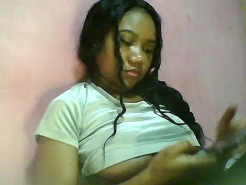 Snapshot of Fariana01 chatting on 01-31-25, 02:15 Fariana01 online show from 01-31-25, 02:15