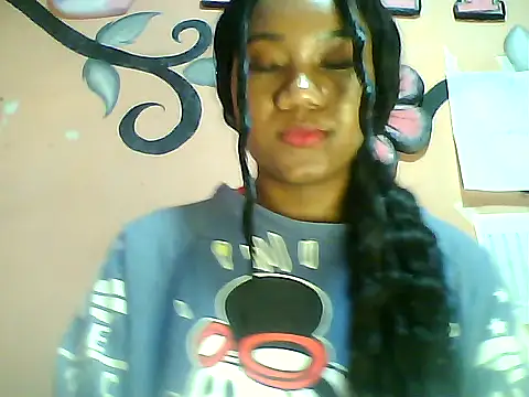 Snapshot of Fariana01 chatting on 02-05-25, 03:13 Fariana01 online show from 02-05-25, 03:13