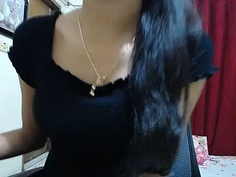 Snapshot of taisina chatting on 02-13-25, 03:14 taisina online show from 02-13-25, 03:14