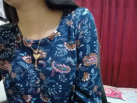 Snapshot of taisina chatting on 02-15-25, 03:20 taisina online show from 02-15-25, 03:20