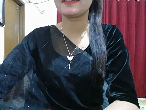 Snapshot of taisina chatting on 02-23-25, 03:40 taisina online show from 02-23-25, 03:40