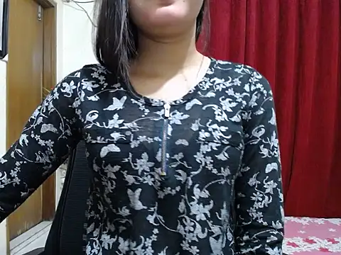 Snapshot of taisina chatting on 03-18-25, 07:42 taisina online show from 03-18-25, 07:42